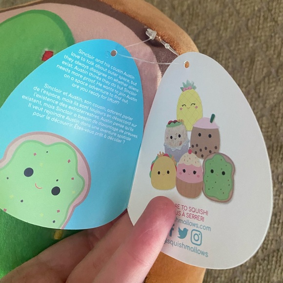 SINCLAIR AVOCADO TOAST 8” SQUISHMALLOW - Picture 3 of 3